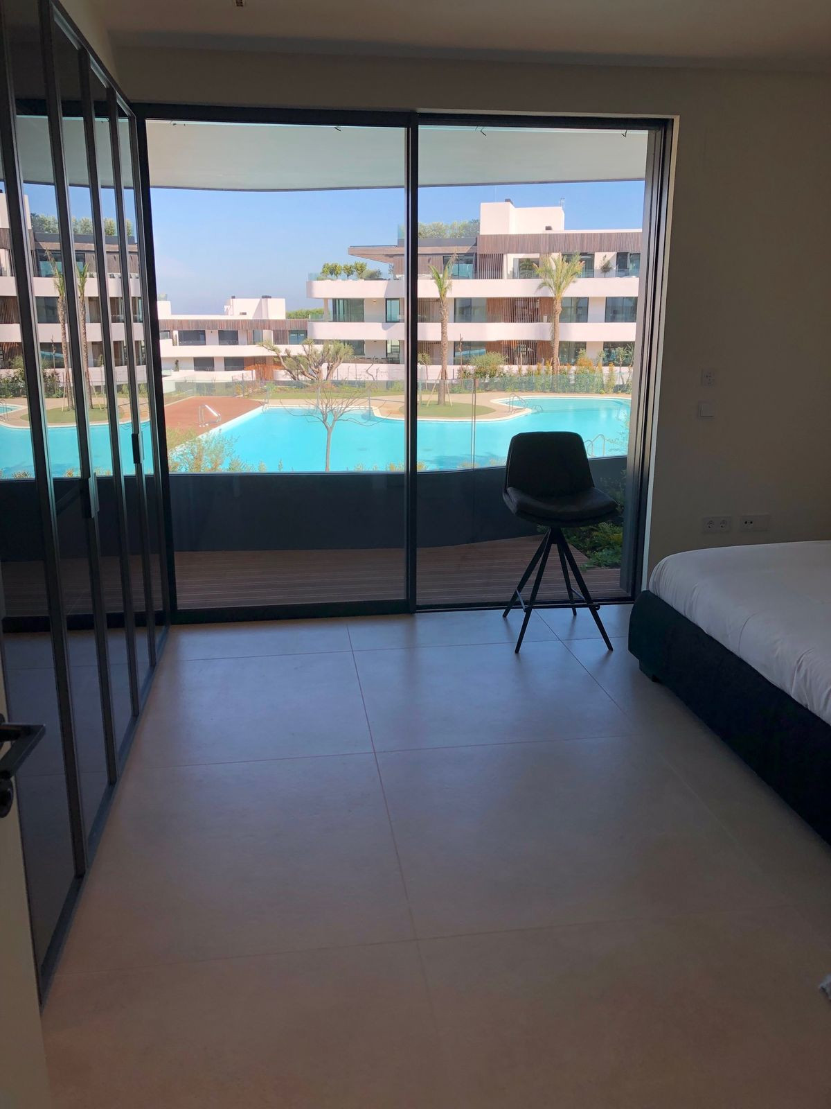 Se vende Apartamento Planta Media de 2 dormitorios en Costa Del Sol, Cadiz, España