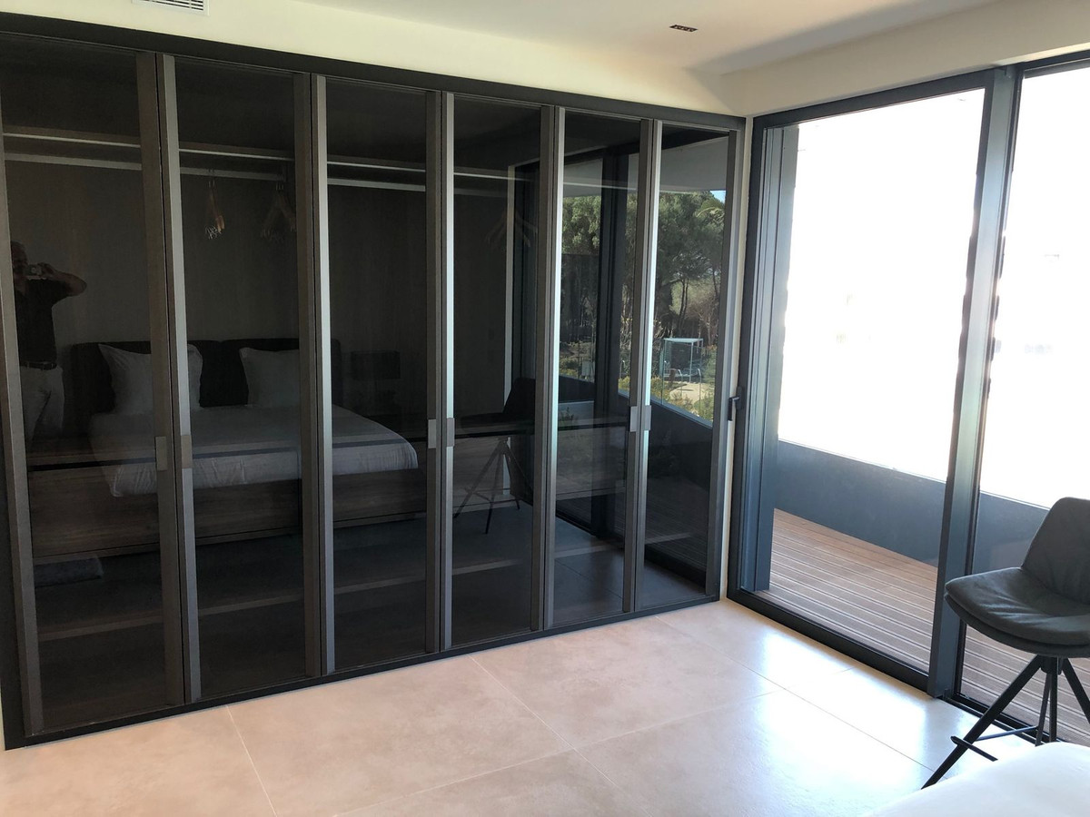 Se vende Apartamento Planta Media de 2 dormitorios en Costa Del Sol, Cadiz, España