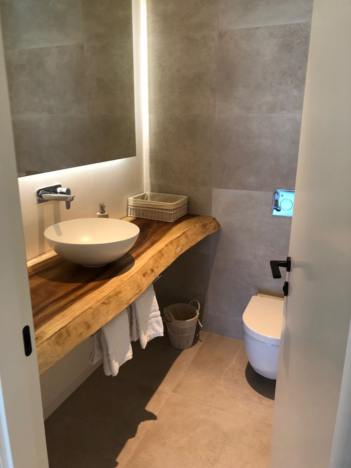Se vende Apartamento Planta Media de 2 dormitorios en Costa Del Sol, Cadiz, España
