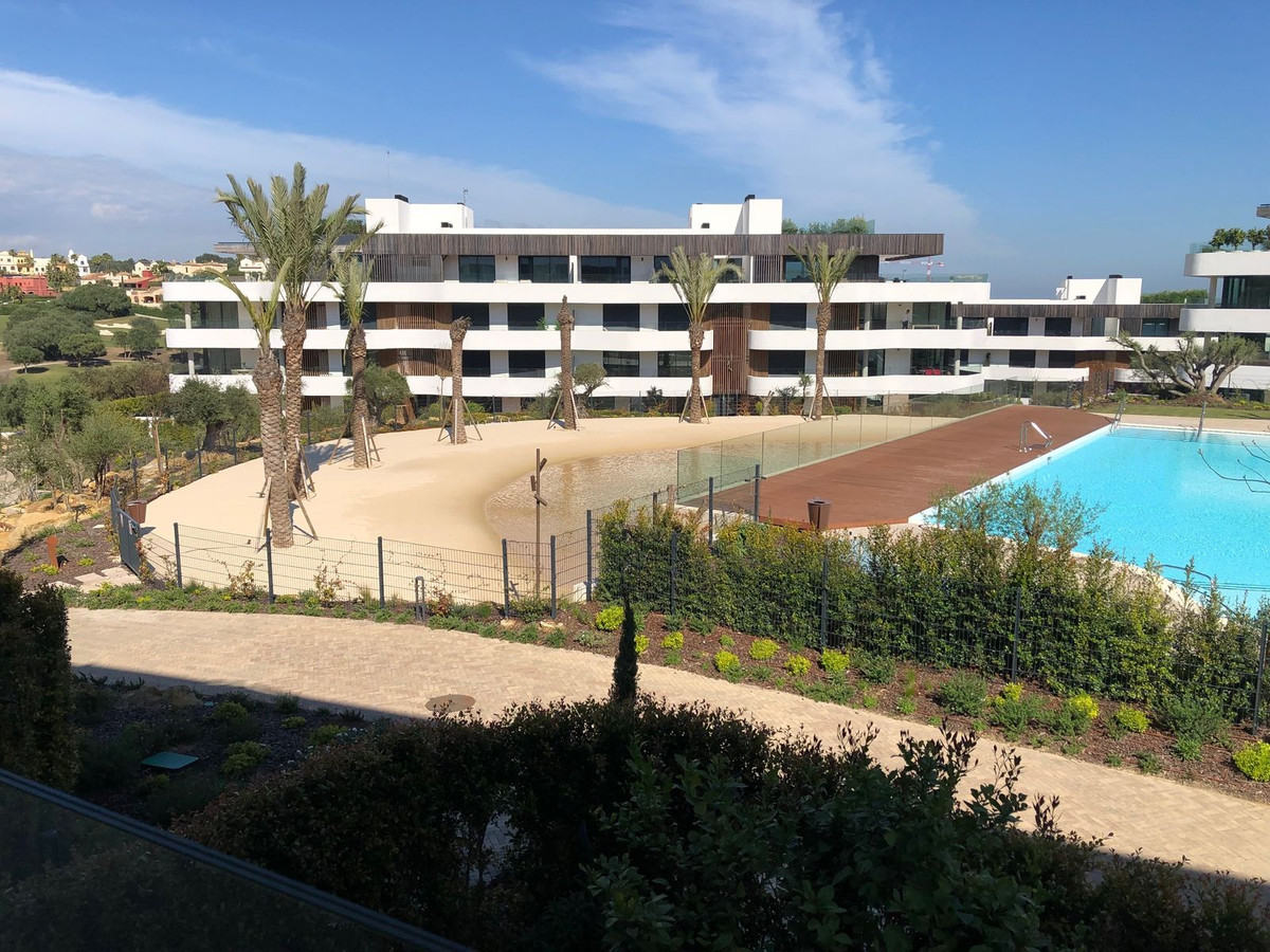 Se vende Apartamento Planta Media de 2 dormitorios en Costa Del Sol, Cadiz, España