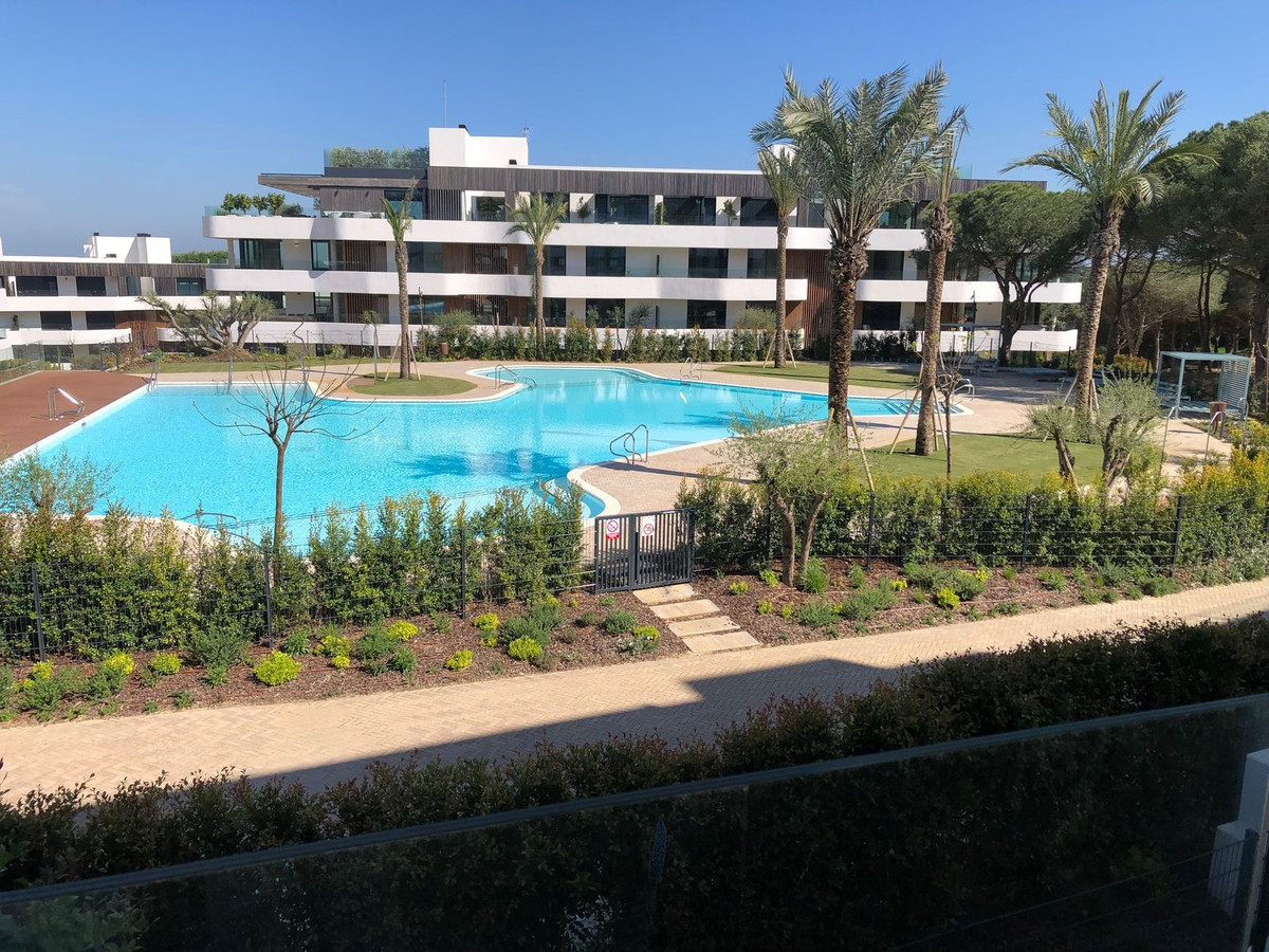Se vende Apartamento Planta Media de 2 dormitorios en Costa Del Sol, Cadiz, España