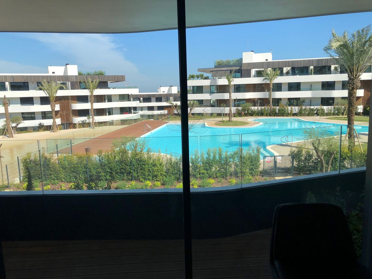 Se vende Apartamento Planta Media de 2 dormitorios en Costa Del Sol, Cadiz, España