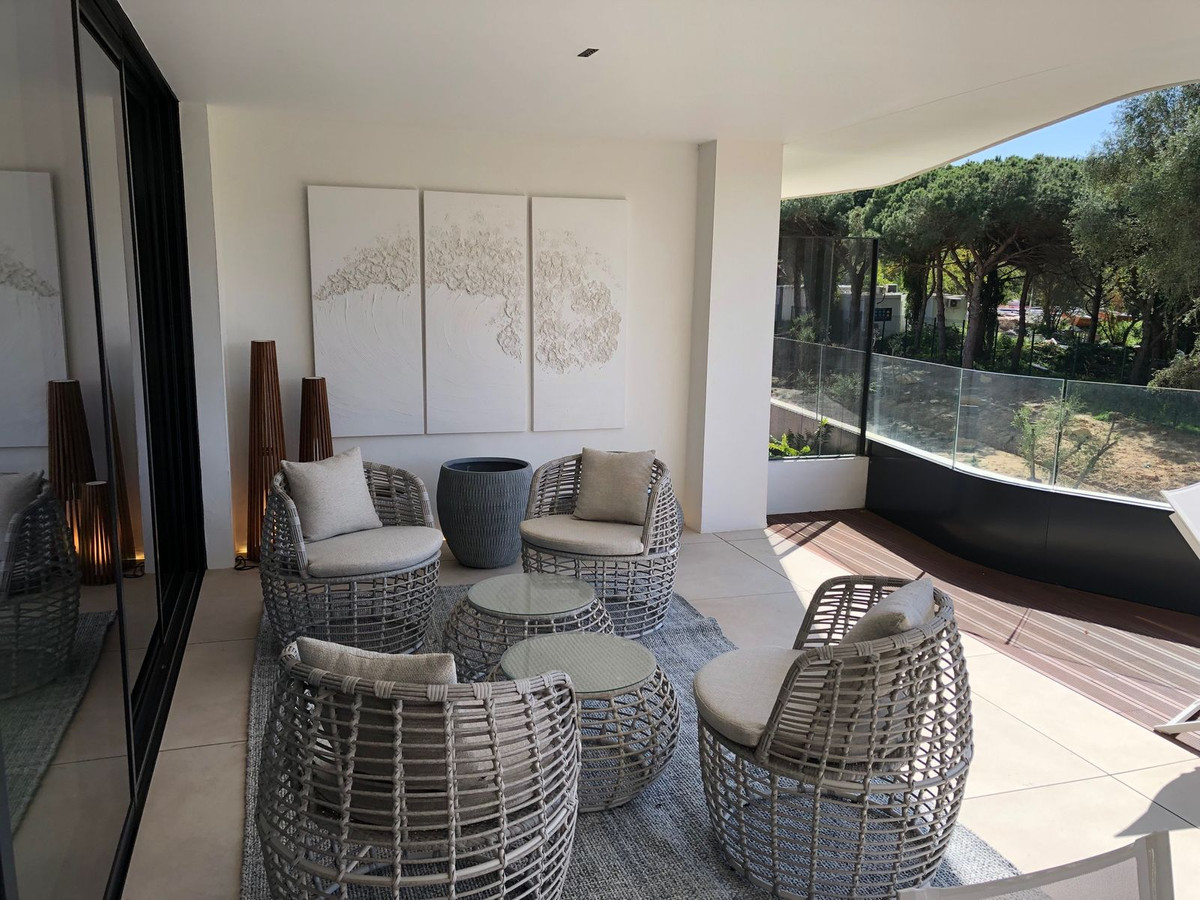 Se vende Apartamento Planta Media de 2 dormitorios en Costa Del Sol, Cadiz, España