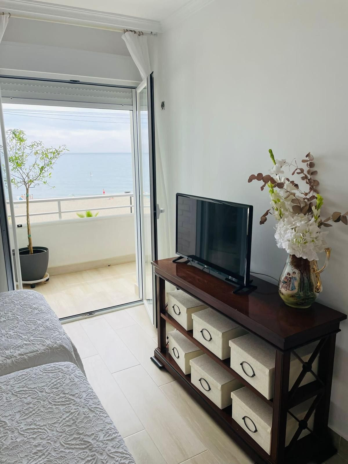 2 Bed Apartment for sale in Fuengirola Costa Del Sol, Málaga, Spain