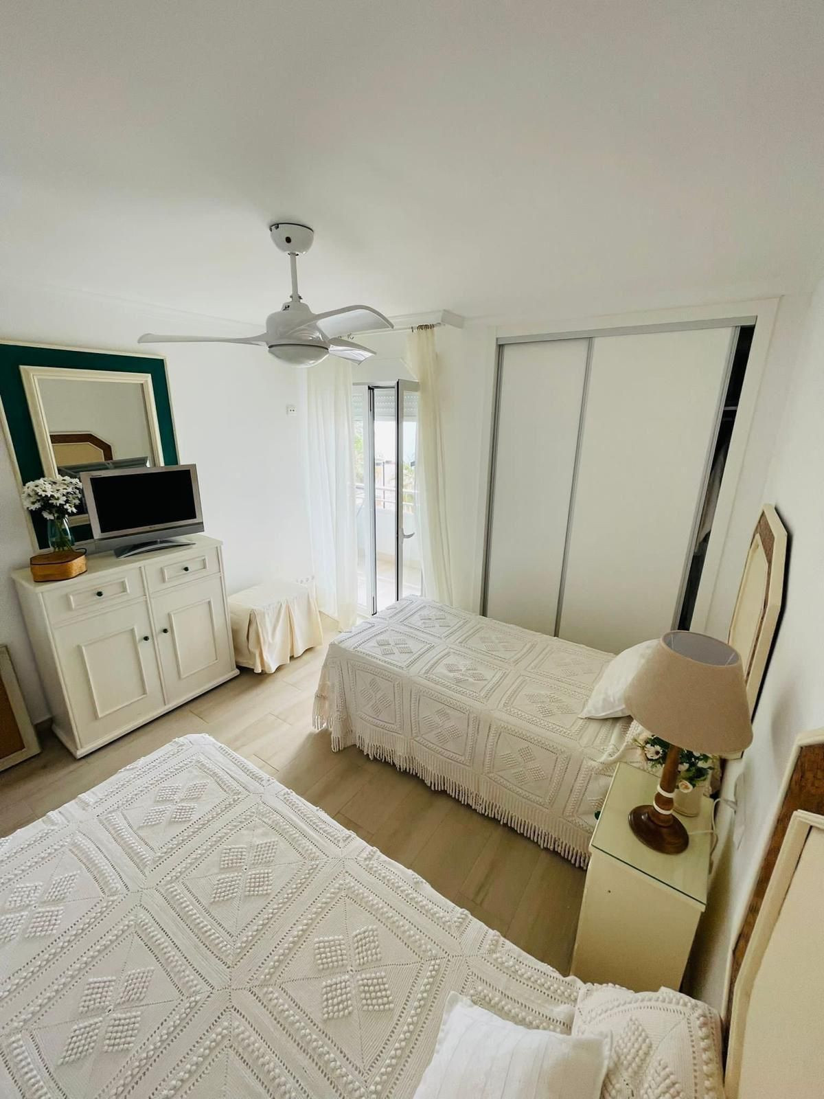 2 Bed Apartment for sale in Fuengirola Costa Del Sol, Málaga, Spain