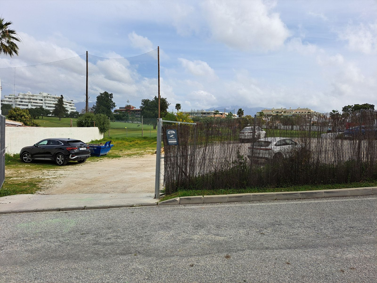 Se vende Terreno Urbano  en Costa Del Sol, Málaga, España