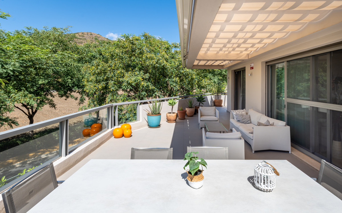 3 Bed Apartment for sale in Benahavís Costa Del Sol, Málaga, Spain