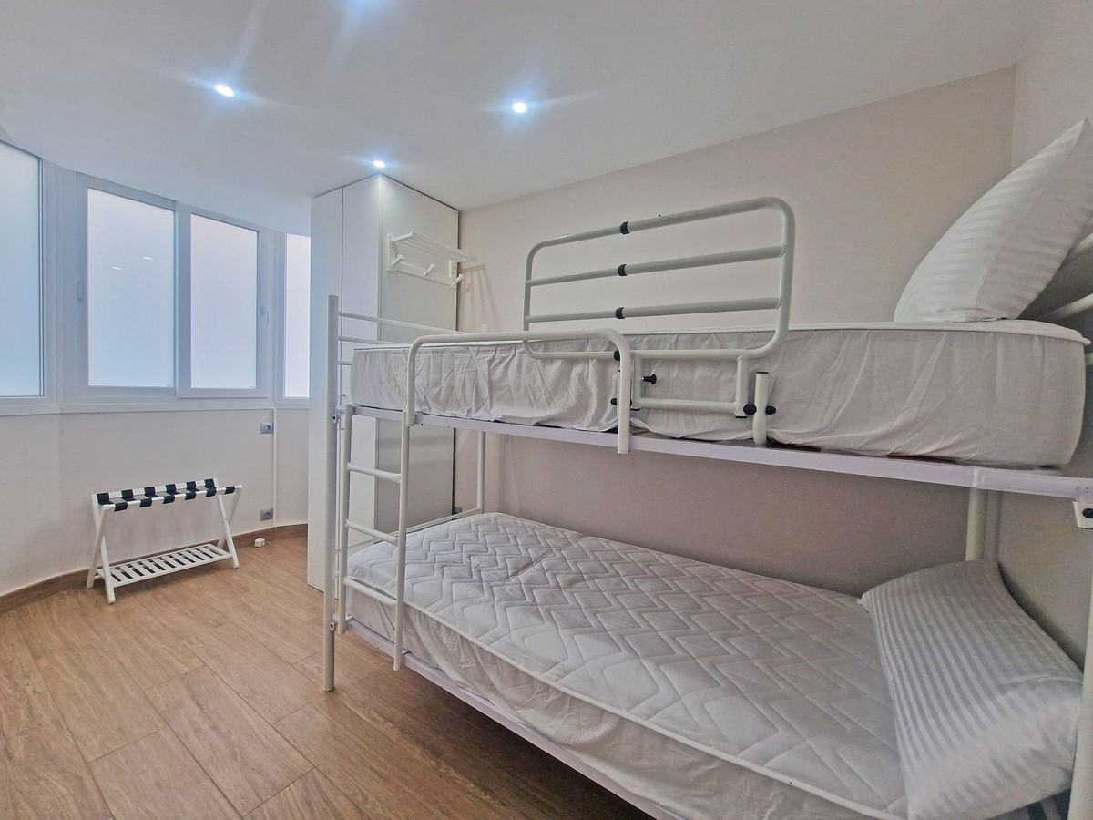 3 Bed Apartment for sale in Calahonda Costa Del Sol, Málaga, Spain
