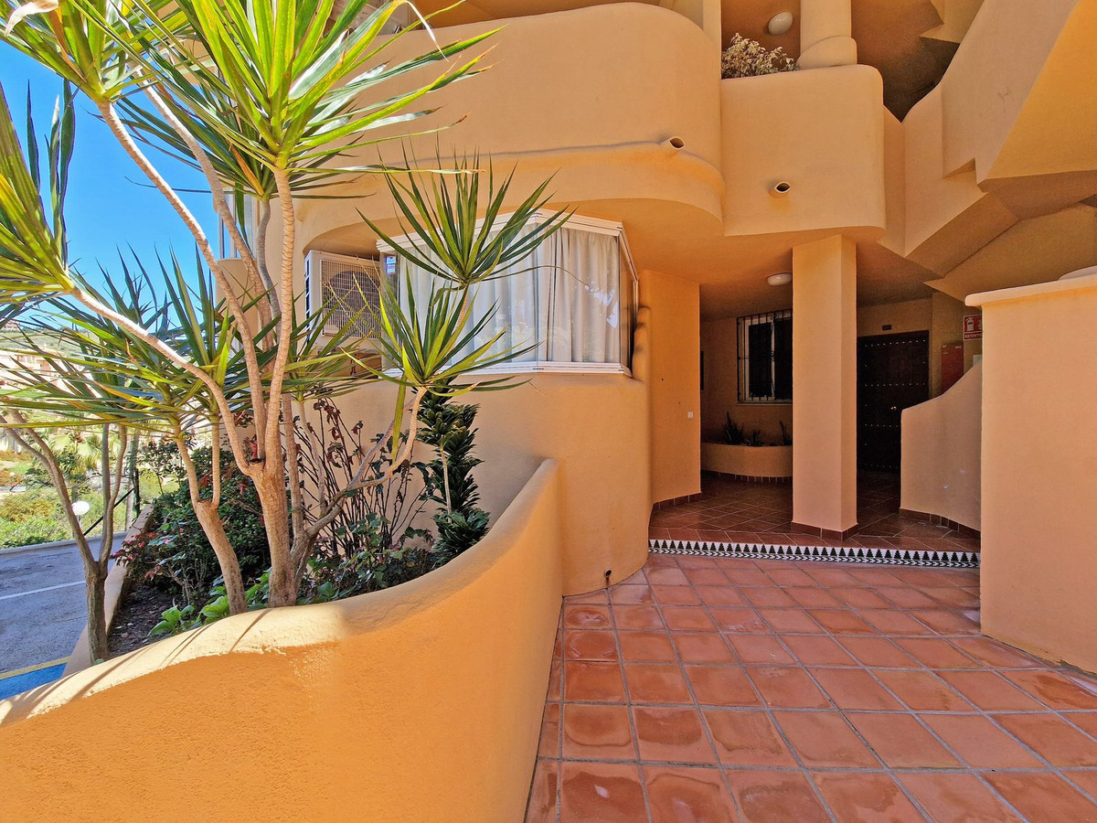 3 Bed Apartment for sale in Calahonda Costa Del Sol, Málaga, Spain