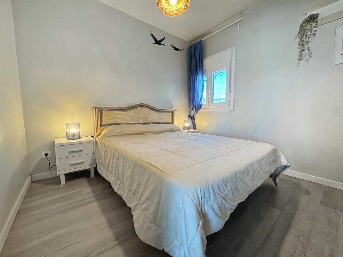 Se vende Apartamento Planta Media de 2 dormitorios en Costa Del Sol, Málaga, España