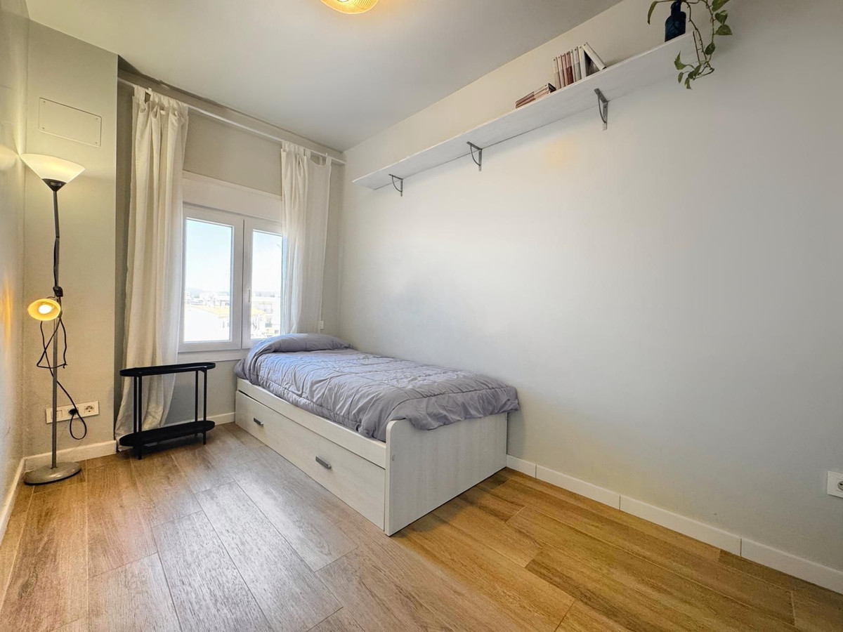 Se vende Apartamento Planta Media de 2 dormitorios en Costa Del Sol, Málaga, España