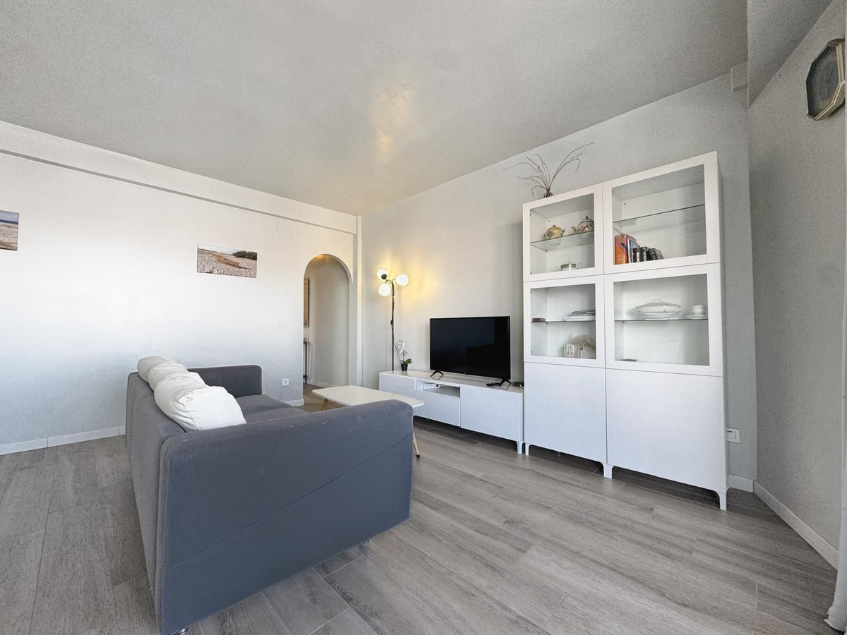 Se vende Apartamento Planta Media de 2 dormitorios en Costa Del Sol, Málaga, España