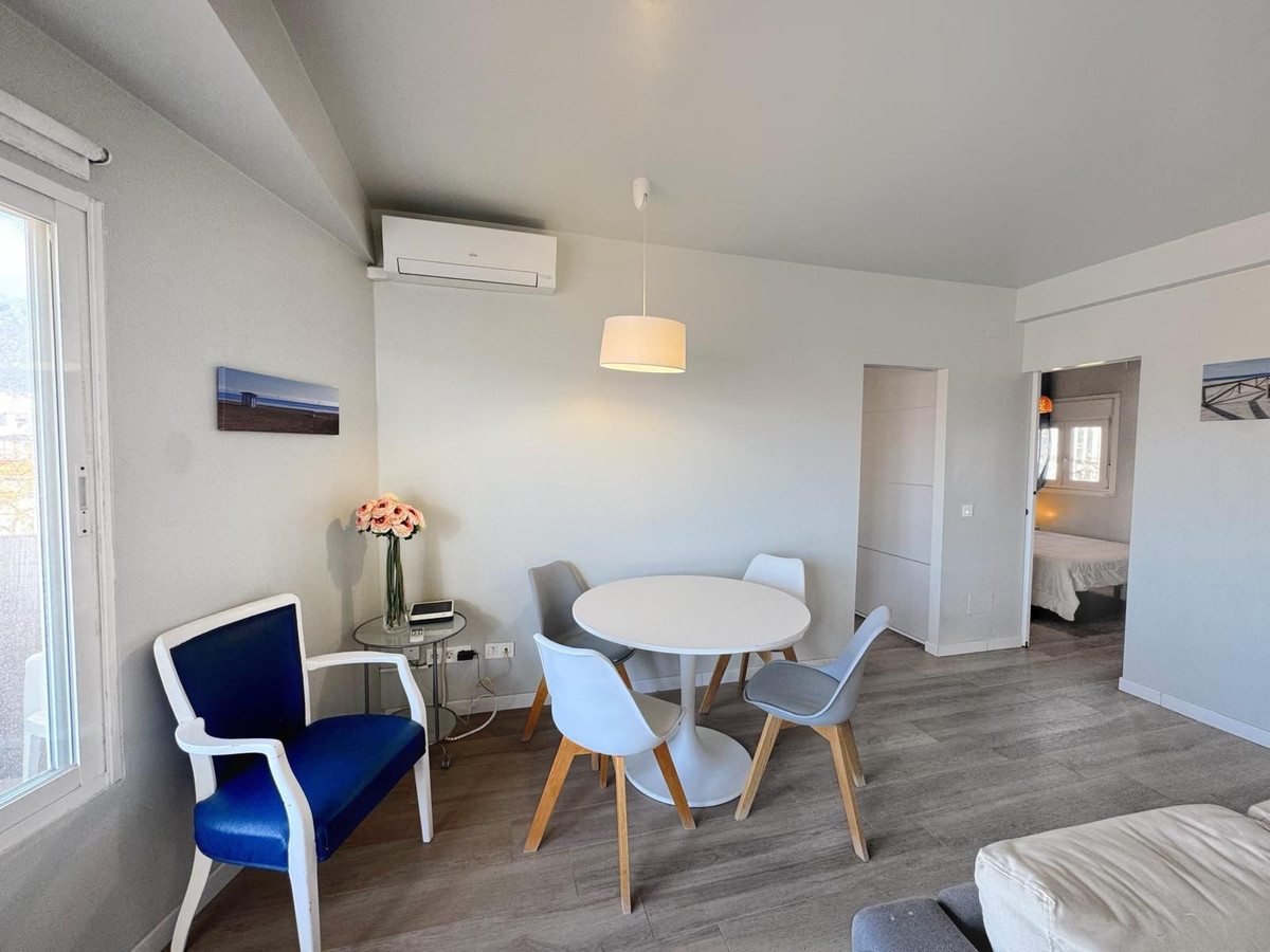 Se vende Apartamento Planta Media de 2 dormitorios en Costa Del Sol, Málaga, España