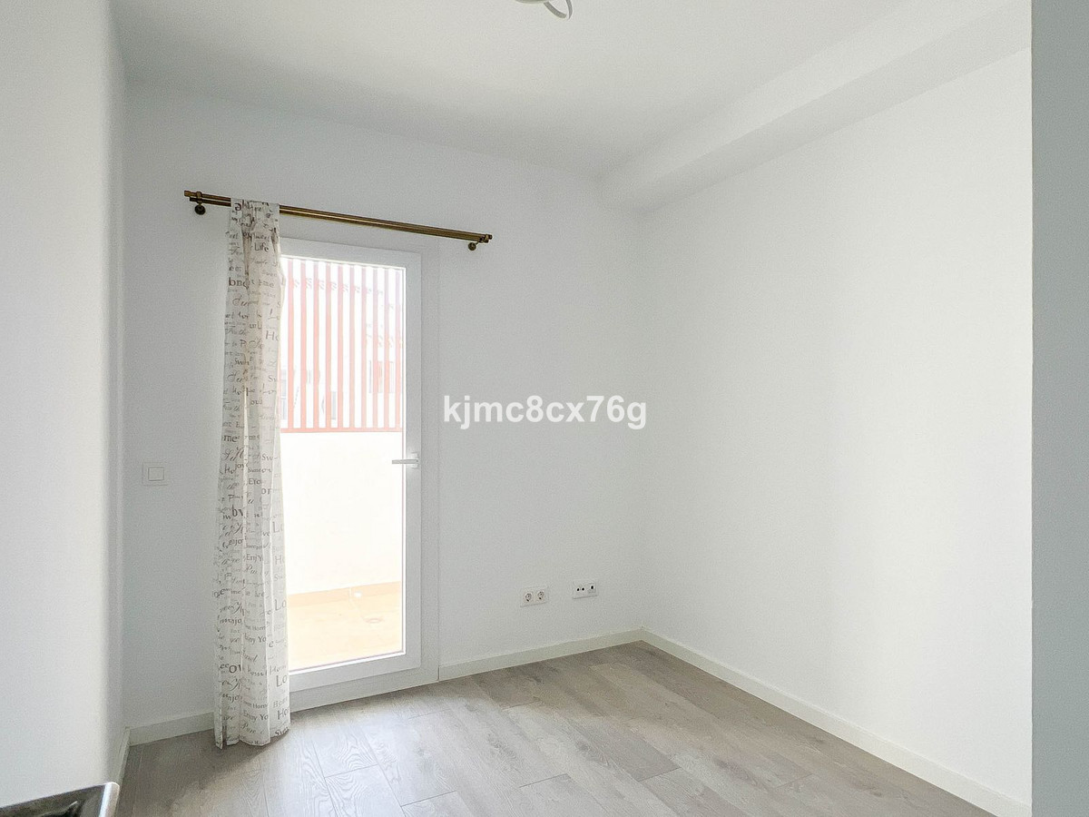3 Bed Apartment for sale in Torreblanca Costa Del Sol, Málaga, Spain