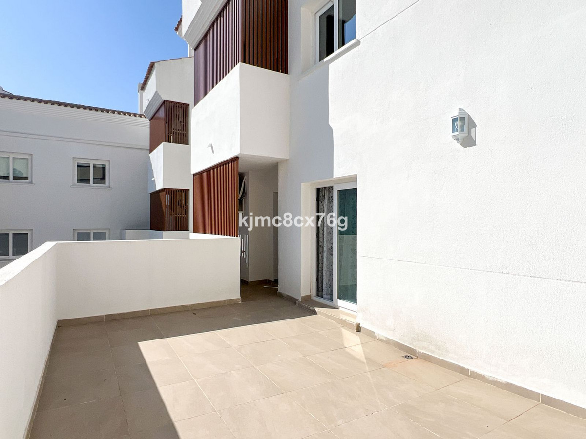 3 Bed Apartment for sale in Torreblanca Costa Del Sol, Málaga, Spain