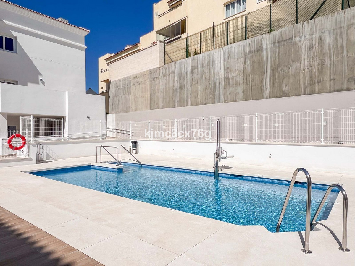 3 Bed Apartment for sale in Torreblanca Costa Del Sol, Málaga, Spain