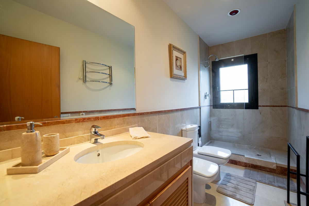 2 Bed Apartment for sale in Puerto Banús Costa Del Sol, Málaga, Spain