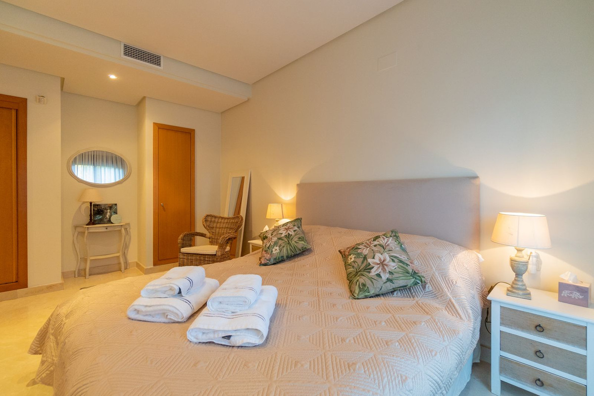 2 Bed Apartment for sale in Puerto Banús Costa Del Sol, Málaga, Spain