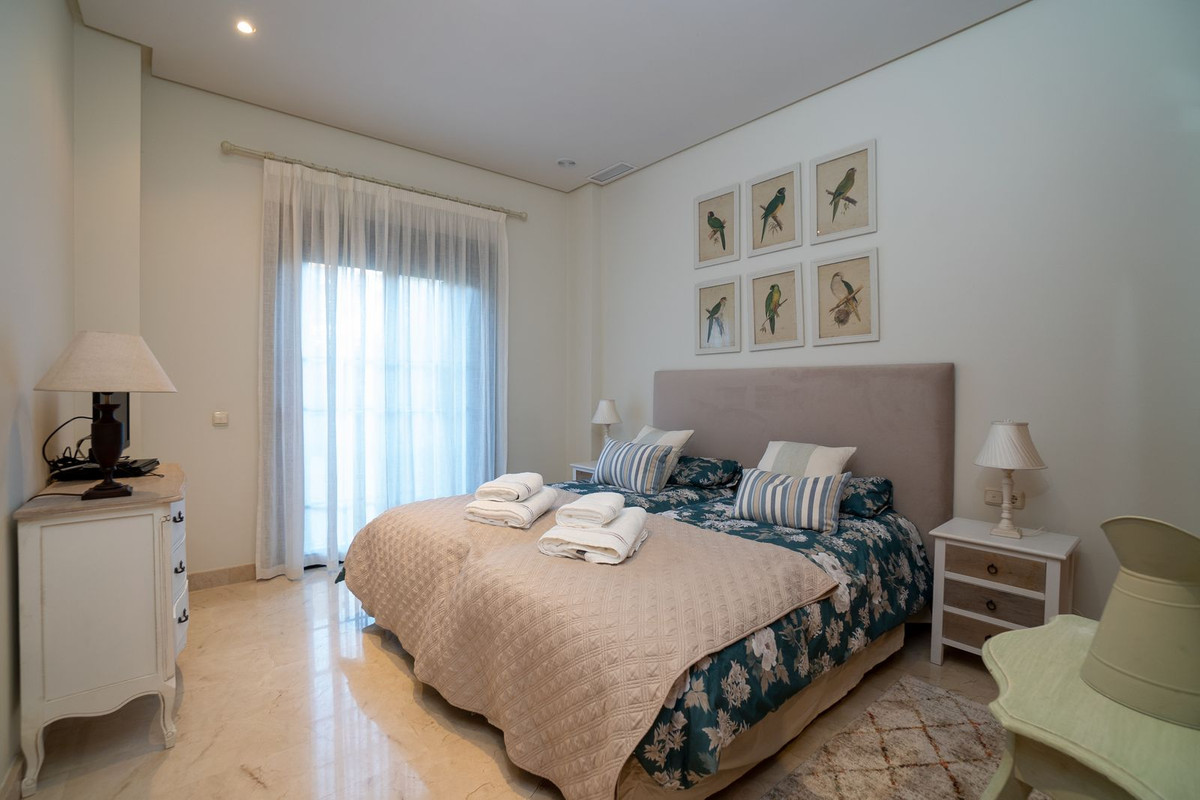 2 Bed Apartment for sale in Puerto Banús Costa Del Sol, Málaga, Spain