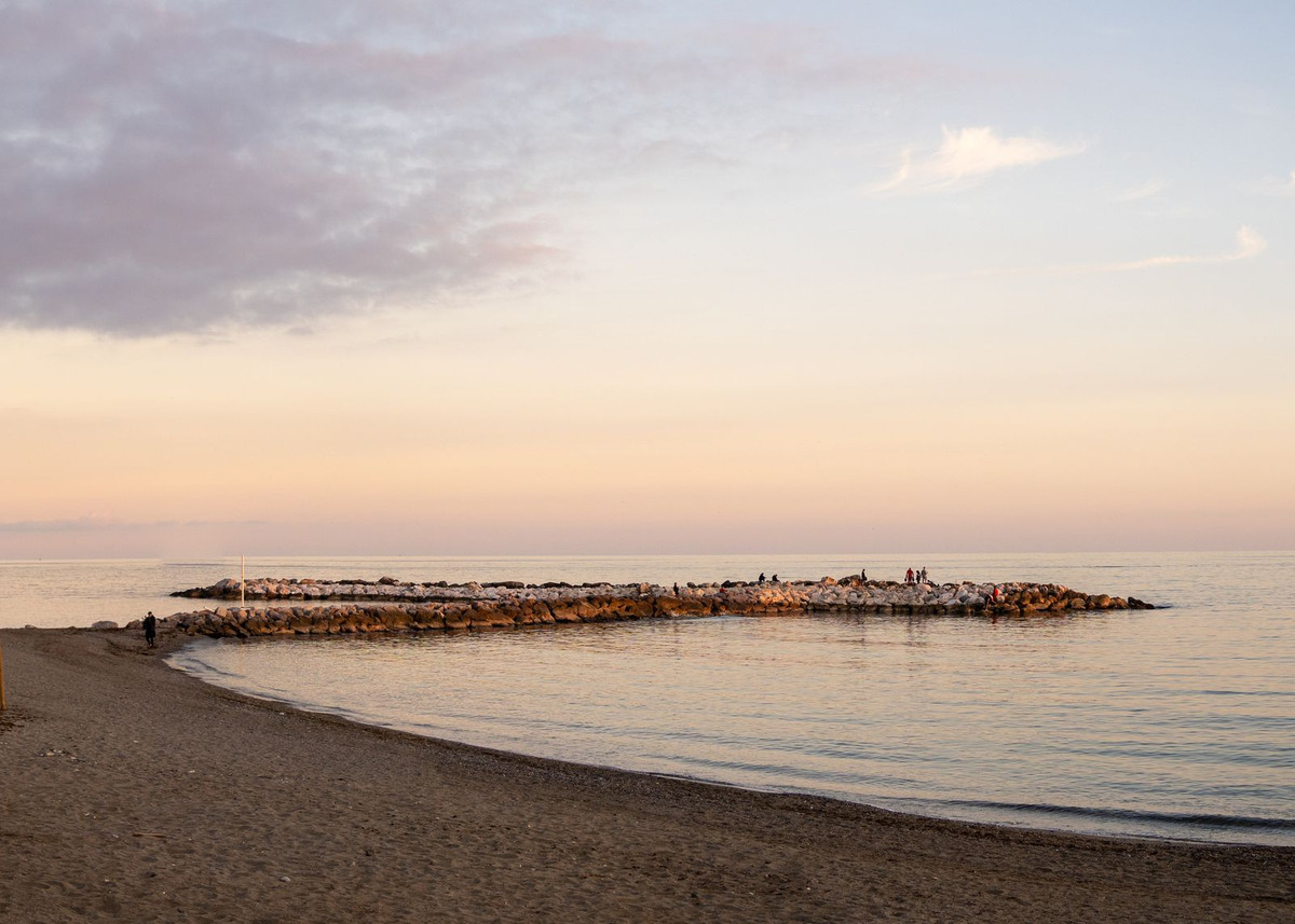 2 Bed Apartment for sale in Puerto Banús Costa Del Sol, Málaga, Spain