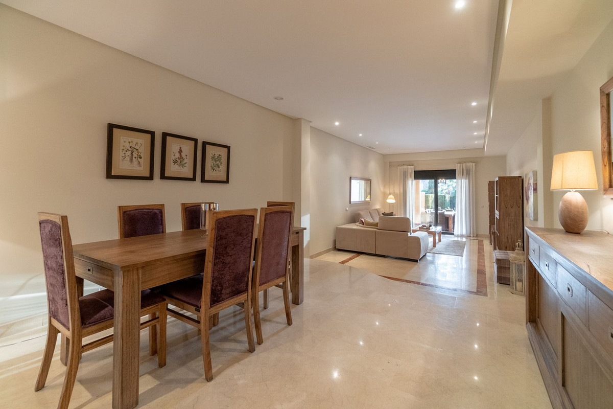 2 Bed Apartment for sale in Puerto Banús Costa Del Sol, Málaga, Spain