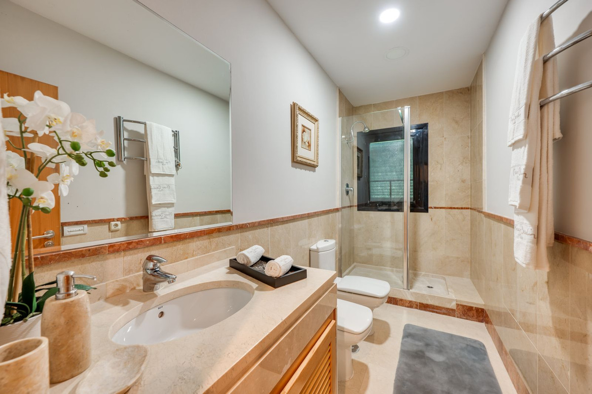 2 Bed Apartment for sale in Puerto Banús Costa Del Sol, Málaga, Spain