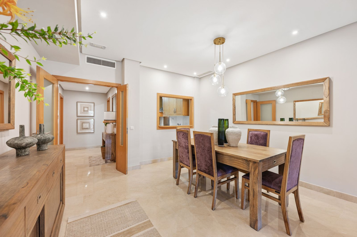 2 Bed Apartment for sale in Puerto Banús Costa Del Sol, Málaga, Spain