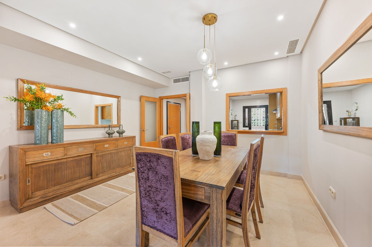 2 Bed Apartment for sale in Puerto Banús Costa Del Sol, Málaga, Spain