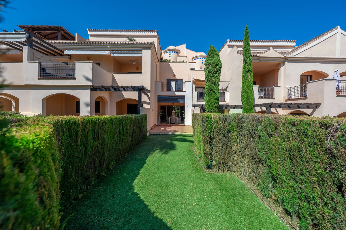 2 Bed Apartment for sale in Puerto Banús Costa Del Sol, Málaga, Spain