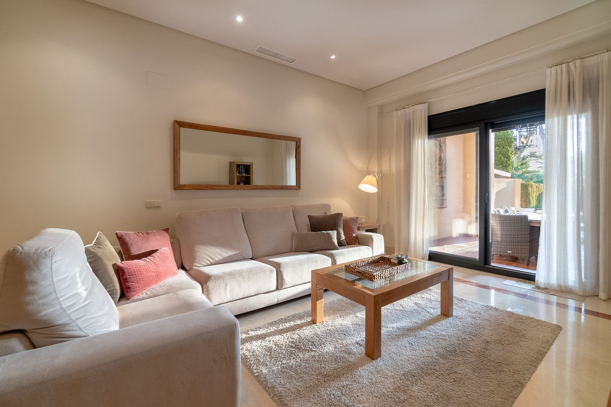 2 Bed Apartment for sale in Puerto Banús Costa Del Sol, Málaga, Spain