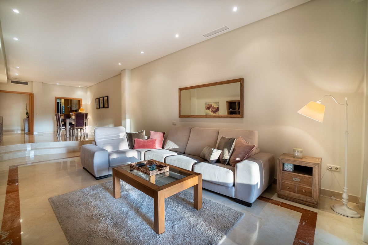 2 Bed Apartment for sale in Puerto Banús Costa Del Sol, Málaga, Spain