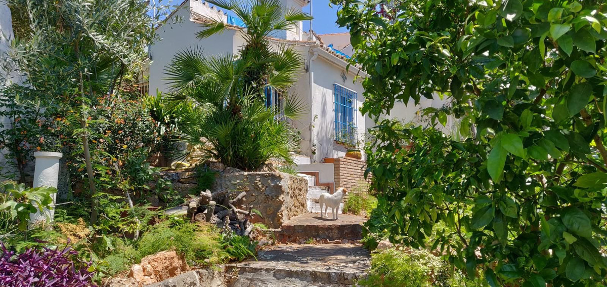 5 Bed Townhouse for sale in Torremolinos Costa Del Sol, Málaga, Spain