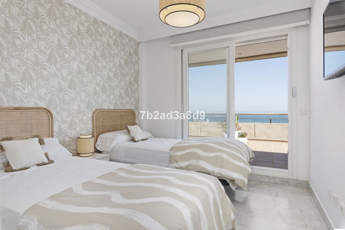 3 Bed Apartment for sale in Puerto Banús Costa Del Sol, Málaga, Spain