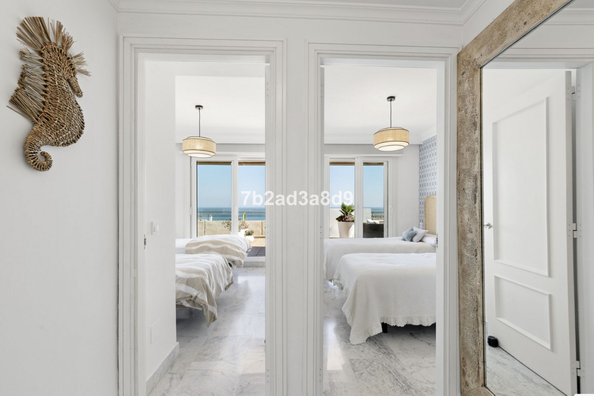 3 Bed Apartment for sale in Puerto Banús Costa Del Sol, Málaga, Spain