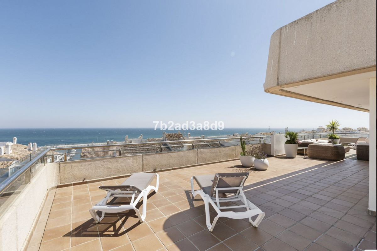 3 Bed Apartment for sale in Puerto Banús Costa Del Sol, Málaga, Spain
