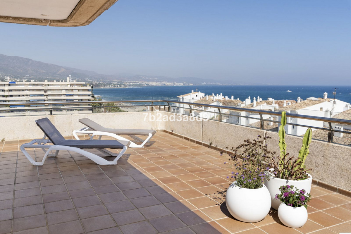 3 Bed Apartment for sale in Puerto Banús Costa Del Sol, Málaga, Spain