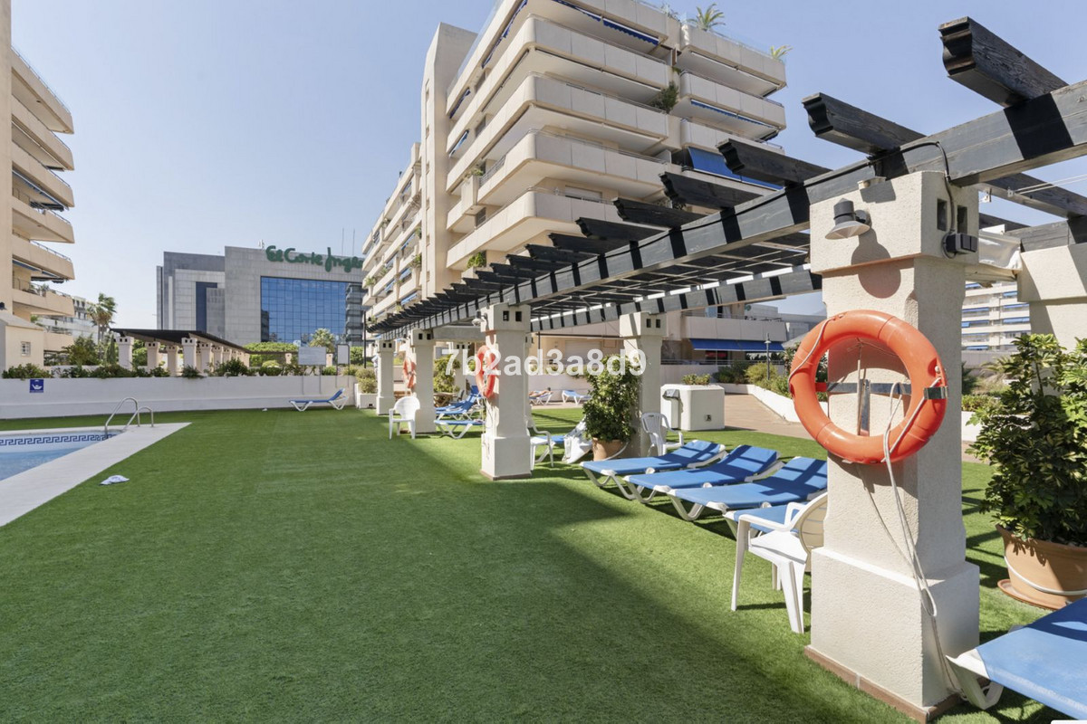 3 Bed Apartment for sale in Puerto Banús Costa Del Sol, Málaga, Spain