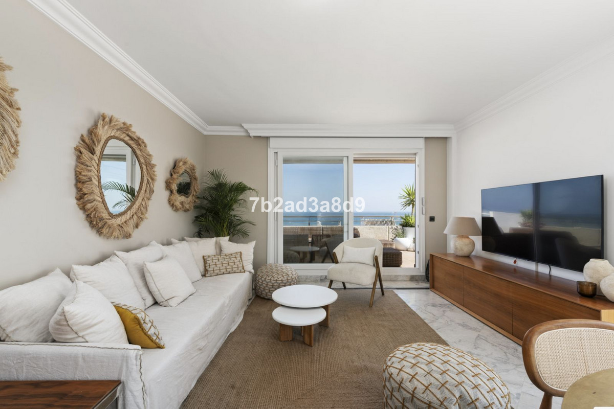 3 Bed Apartment for sale in Puerto Banús Costa Del Sol, Málaga, Spain