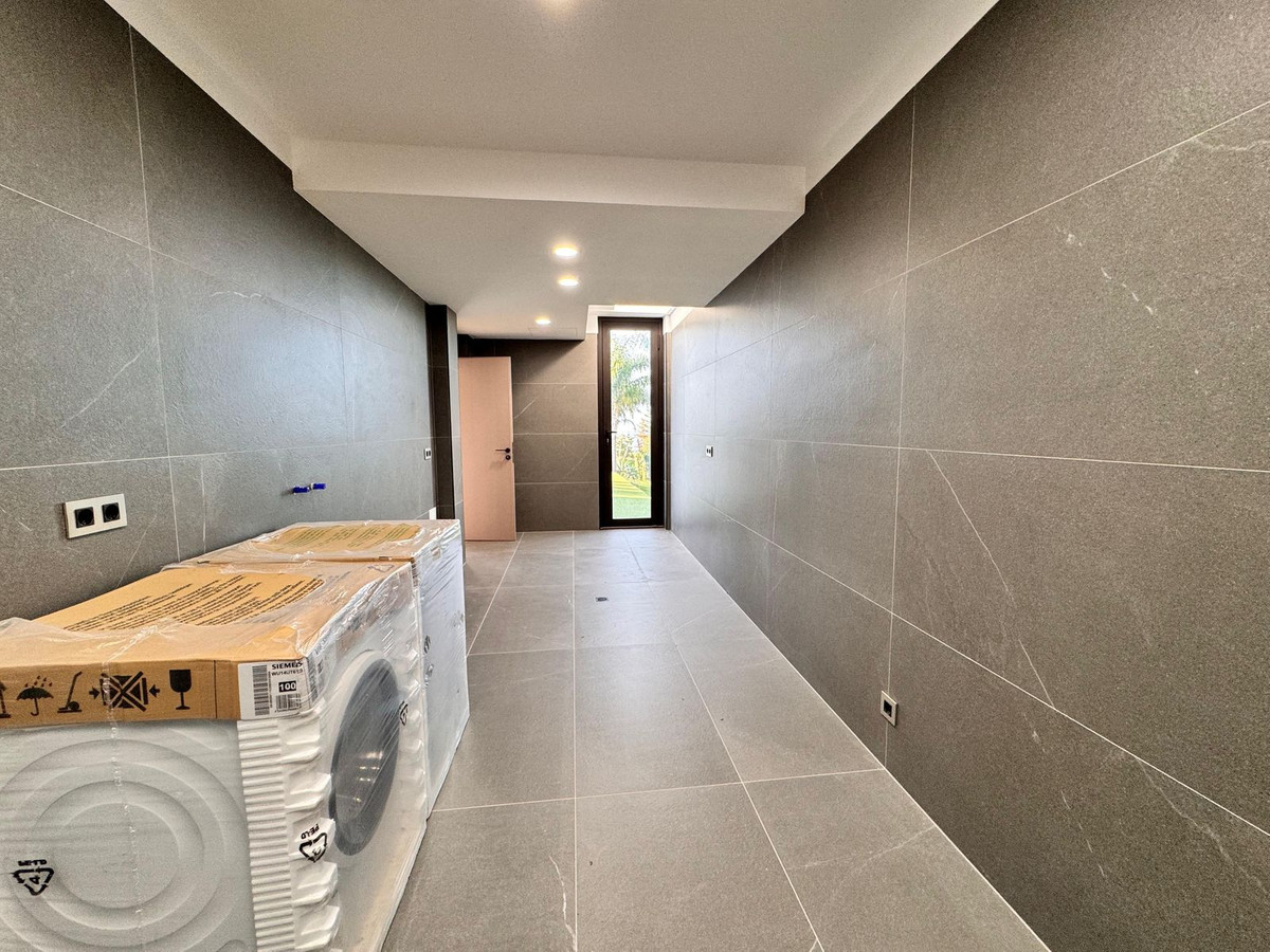 3 Bed Townhouse for sale in Higueron Costa Del Sol, Málaga, Spain