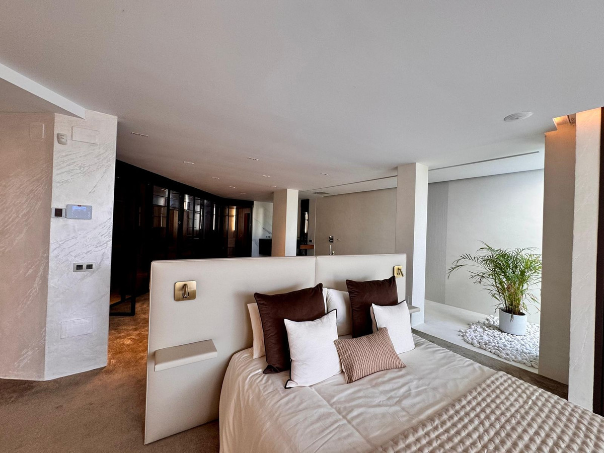3 Bed Townhouse for sale in Higueron Costa Del Sol, Málaga, Spain