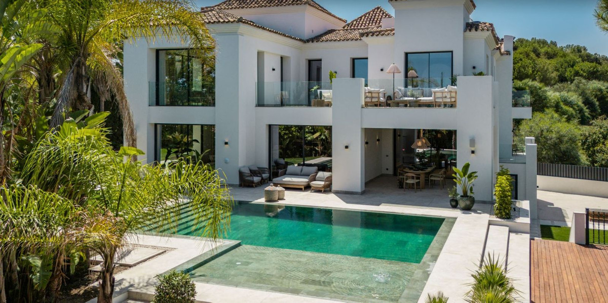 Se vende Villa - Chalet de 6 dormitorios en Costa Del Sol, Málaga, España