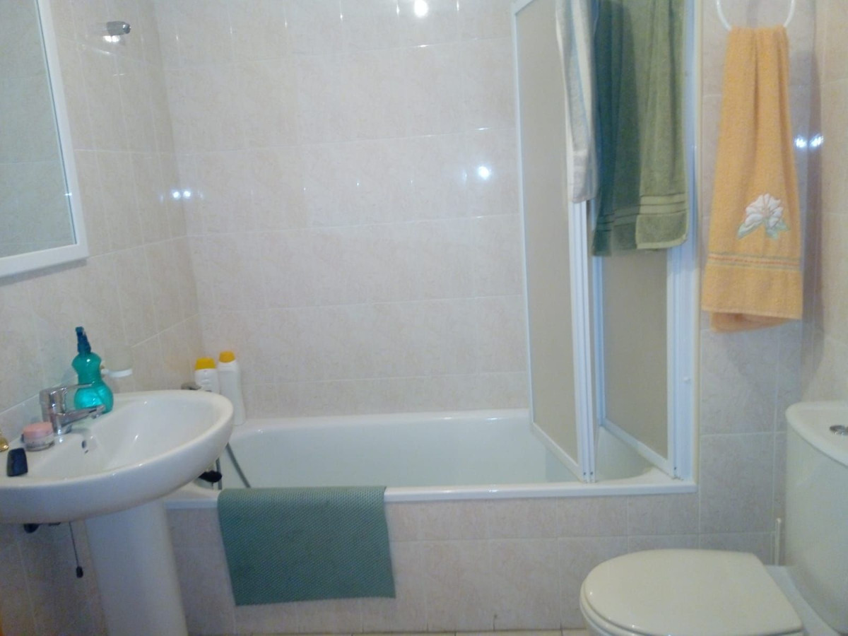 Se vende Apartamento Planta Baja de 3 dormitorios en Costa Del Sol, Málaga, España