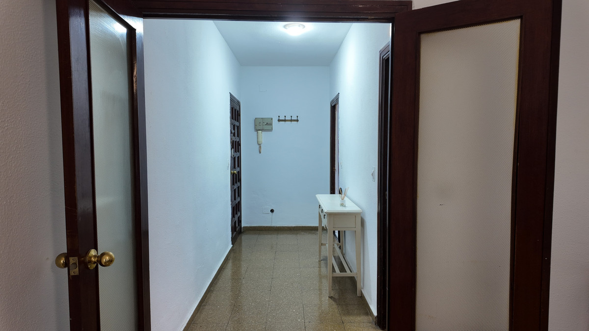 3 Bed Apartment for sale in Marbella Costa Del Sol, Málaga, Spain