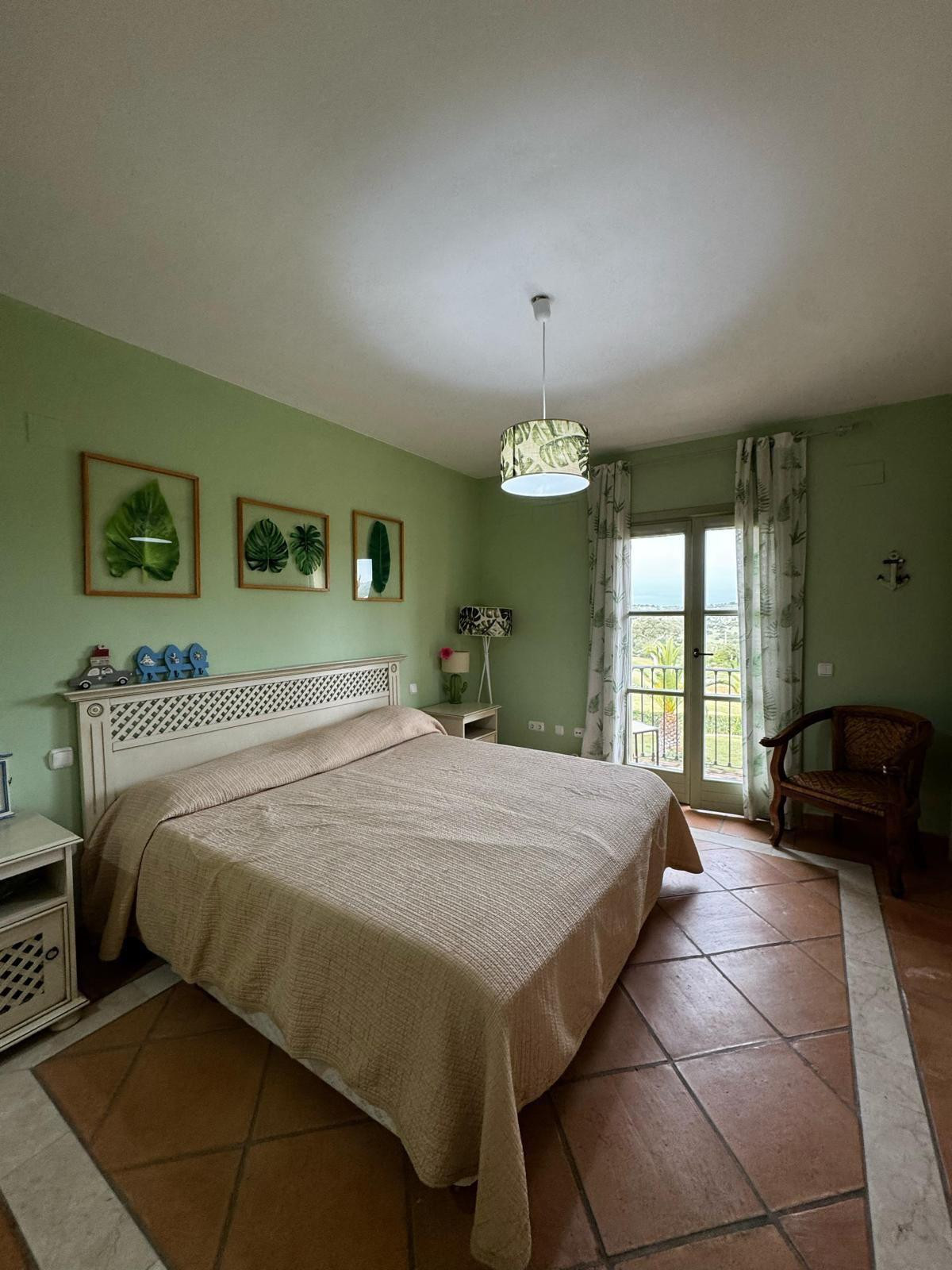 Se vende Adosada de 4 dormitorios en Costa Del Sol, Cadiz, España