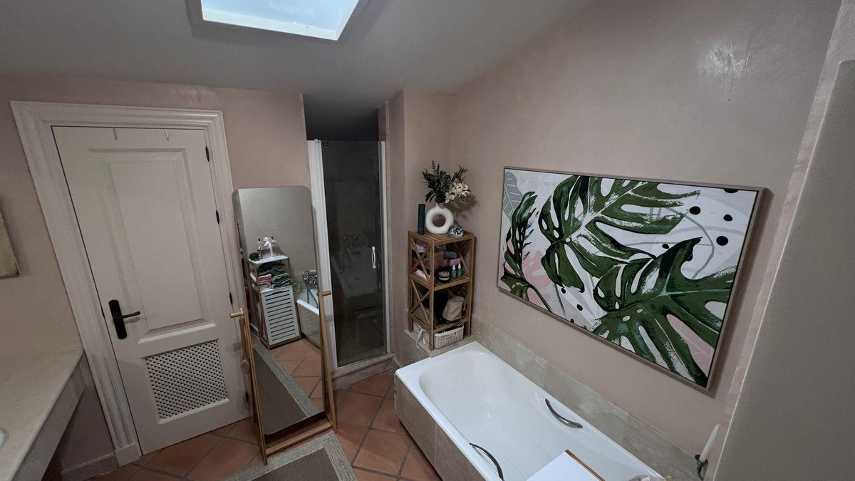 Se vende Adosada de 4 dormitorios en Costa Del Sol, Cadiz, España
