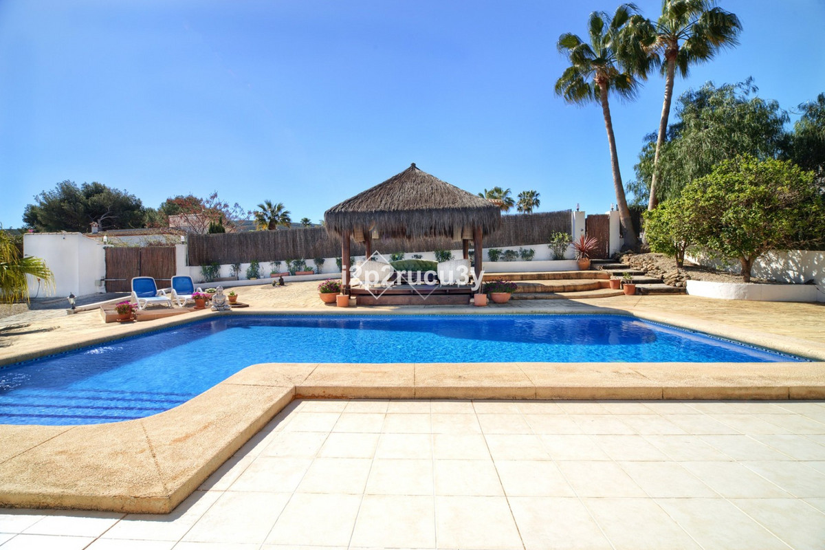 5 Bed Townhouse for sale in Javea Costa Blanca, Alicante, Spain