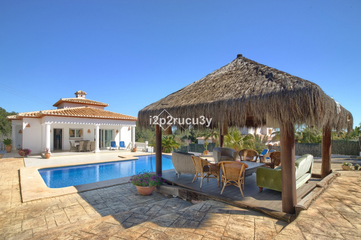 5 Bed Townhouse for sale in Javea Costa Blanca, Alicante, Spain