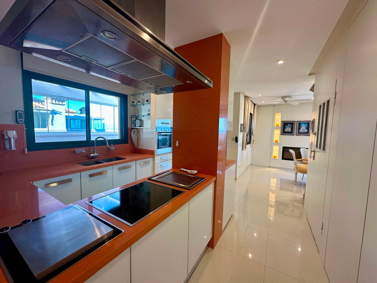 Se vende Apartamento Planta Media de 2 dormitorios en Costa Blanca, Alicante, España