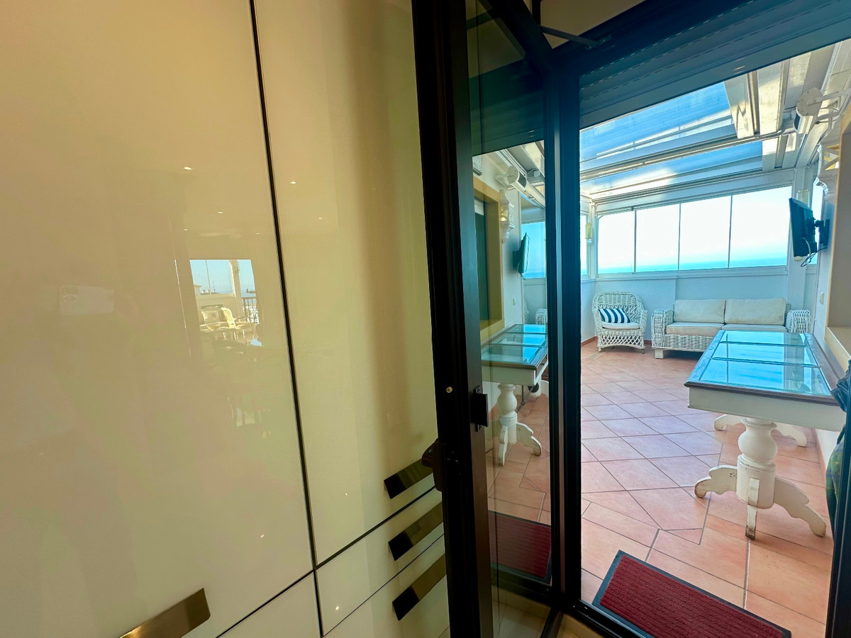 Se vende Apartamento Planta Media de 2 dormitorios en Costa Blanca, Alicante, España