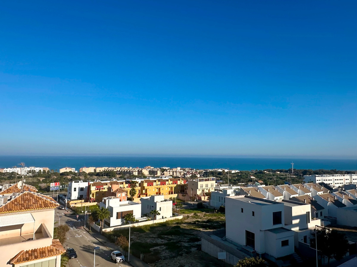 Se vende Apartamento Planta Media de 2 dormitorios en Costa Blanca, Alicante, España